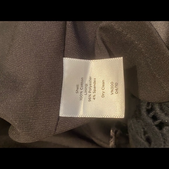 Sleeveless lace top - Picture 4 of 9